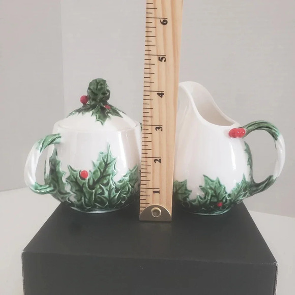Vintage Lefton White/Green/Red Holly  Berry Holiday Creamer/Sugar bowl. - Picture 14 of 14